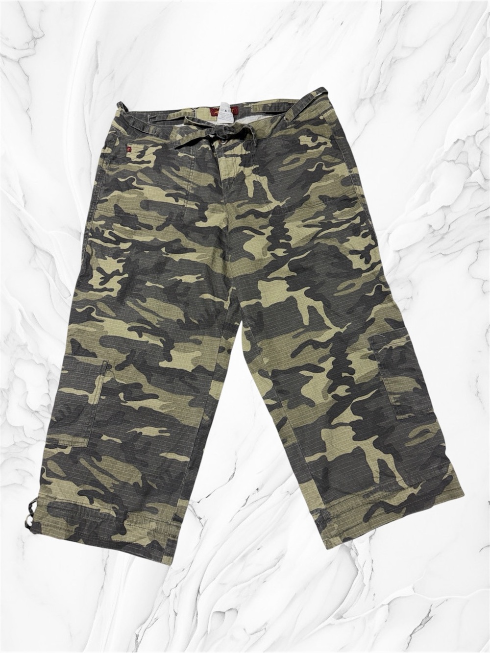 Jalate Camouflage Cargo cropped Pants Olive size 18